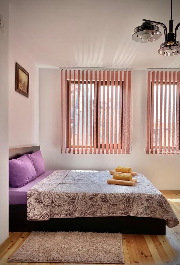 Bright Central Studio For 4 In Burgas Exterior photo